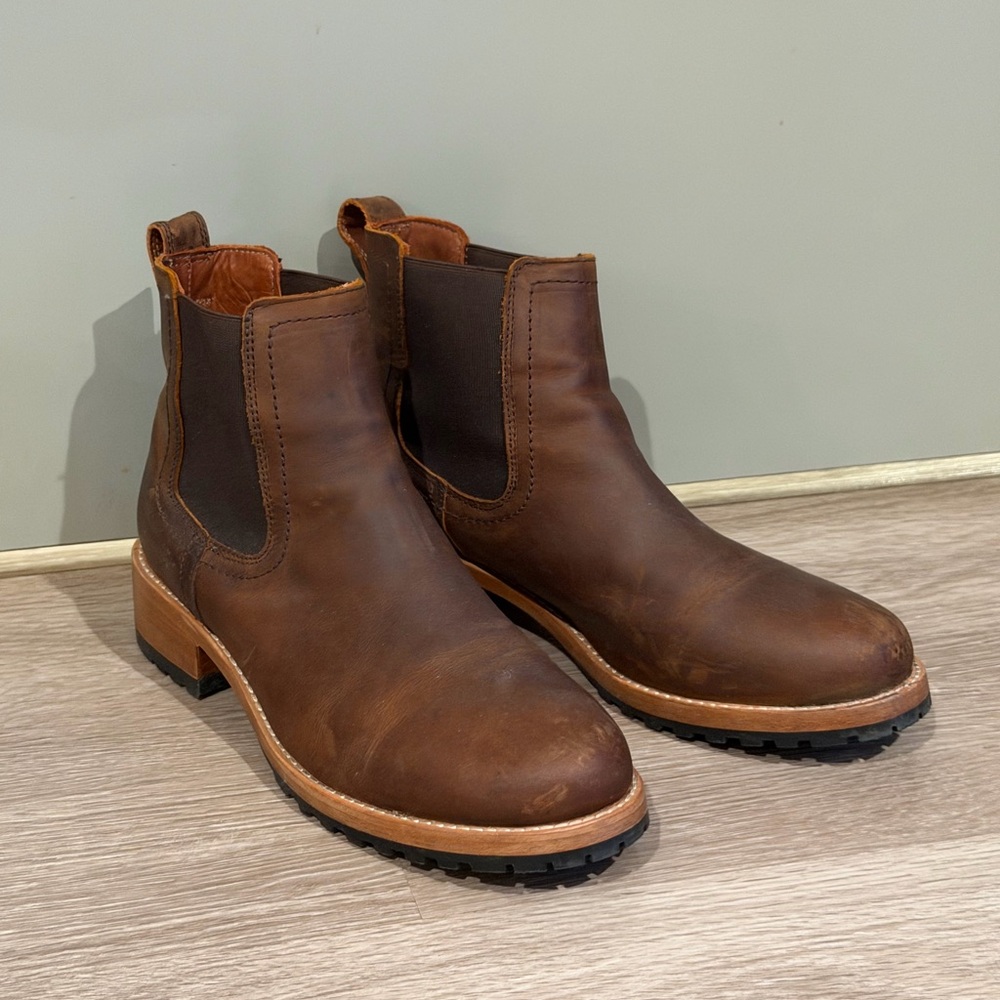 Patina Women's Brown Genuine Leather Chelsea Boots - color Canyon